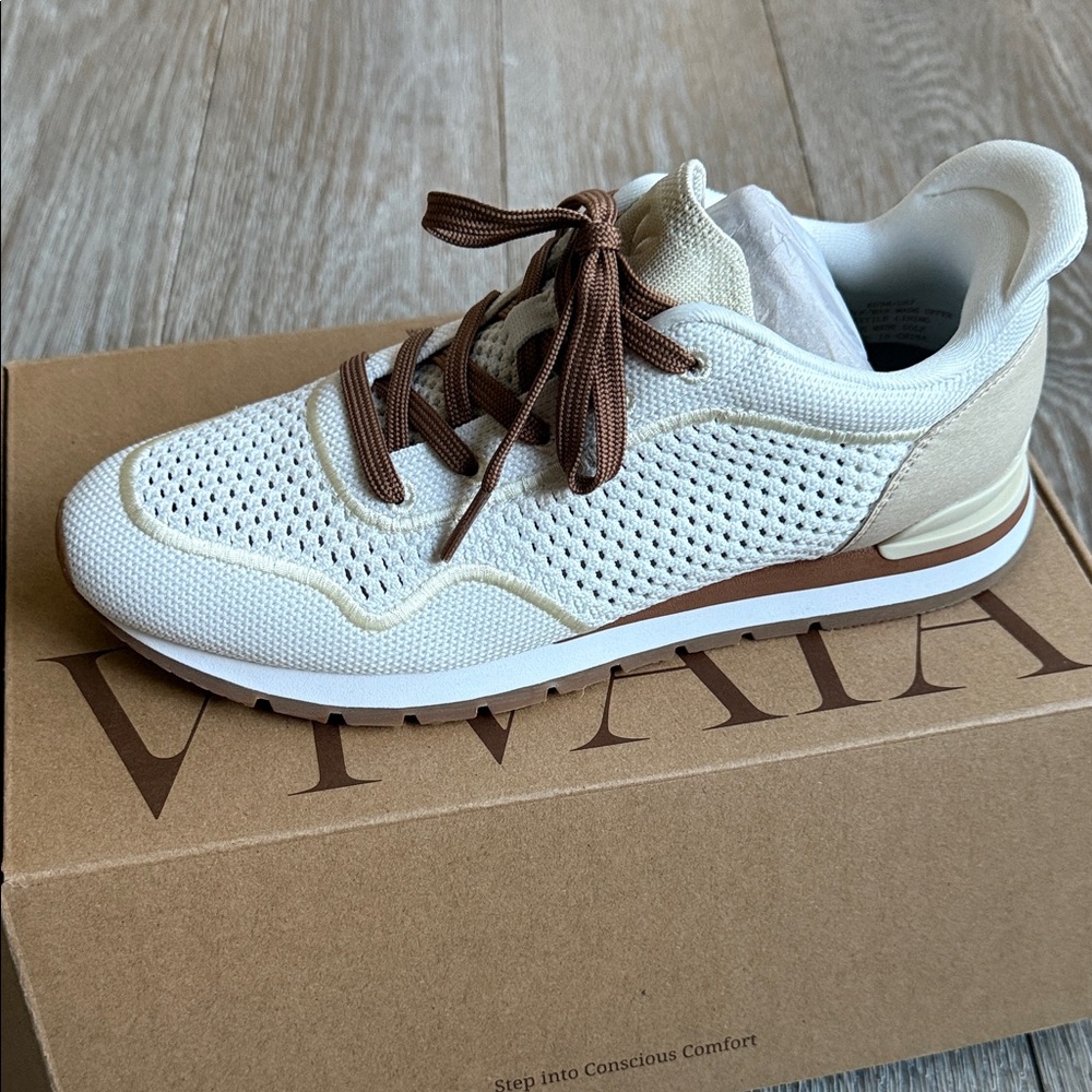 VIVAIA Women's Cream and Brown Athletic Shoes